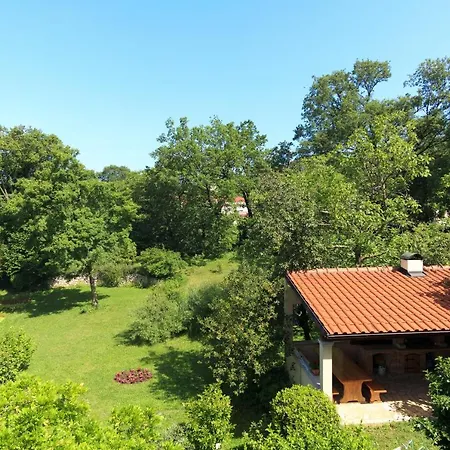 Apartmani Ravan Cernik  Buitenkant foto